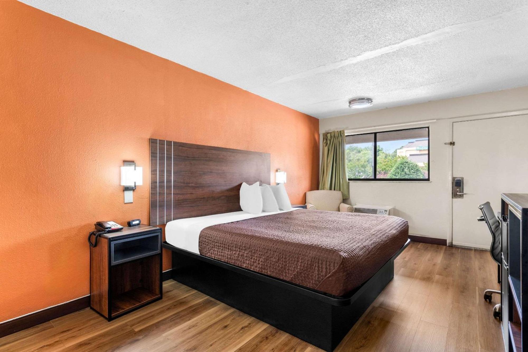Econo Lodge Charlotte Airport Екстер'єр фото