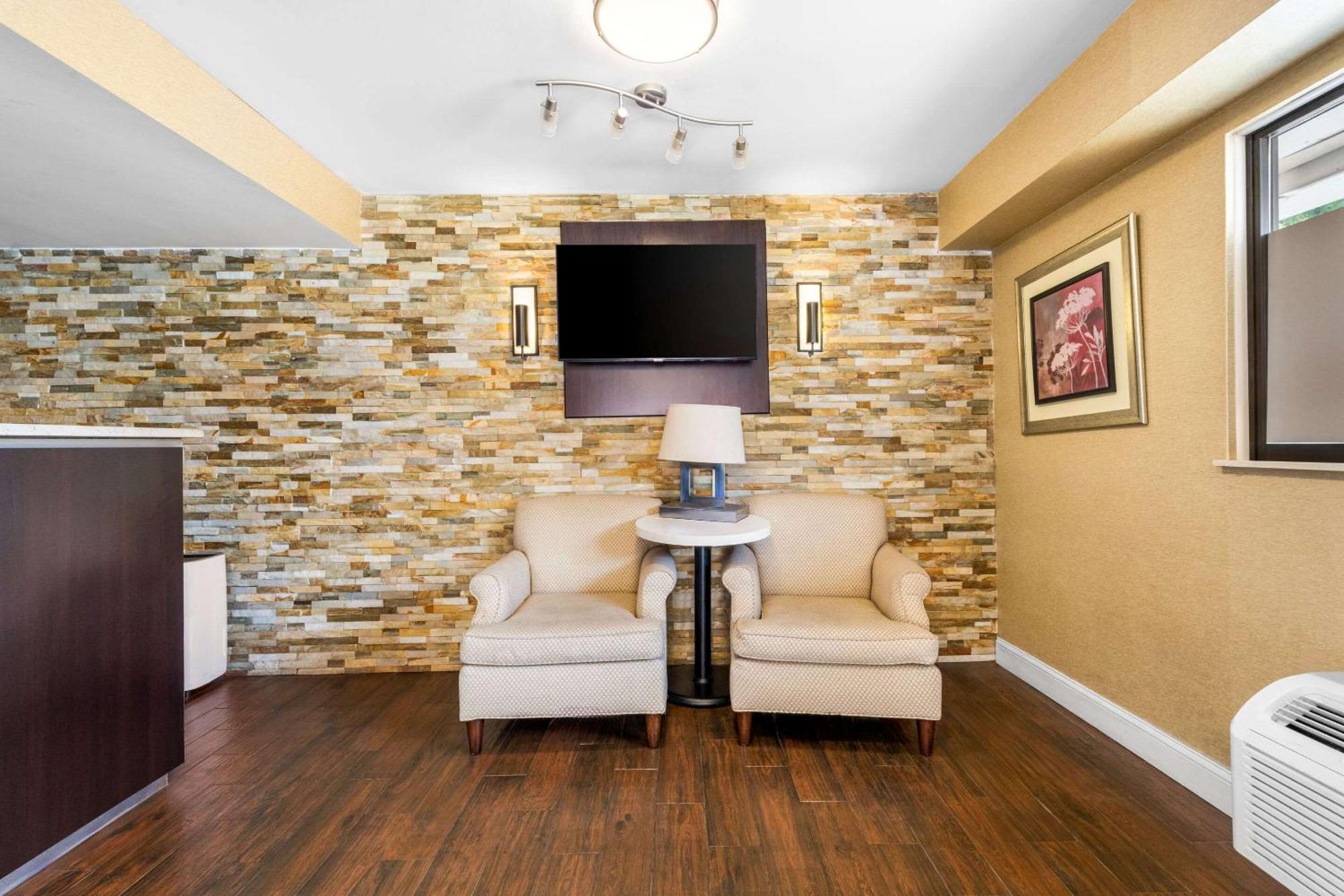 Econo Lodge Charlotte Airport Екстер'єр фото